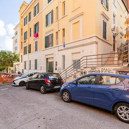 Vicolo Sereno * Rome